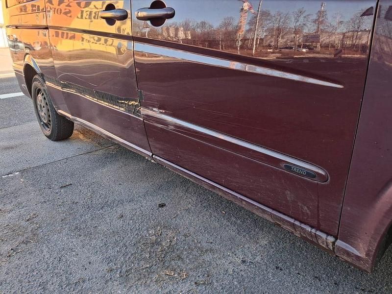 Gebraucht Mercedes Viano 150 PS (110 kW) 2005 Rot Van / Kleinbus