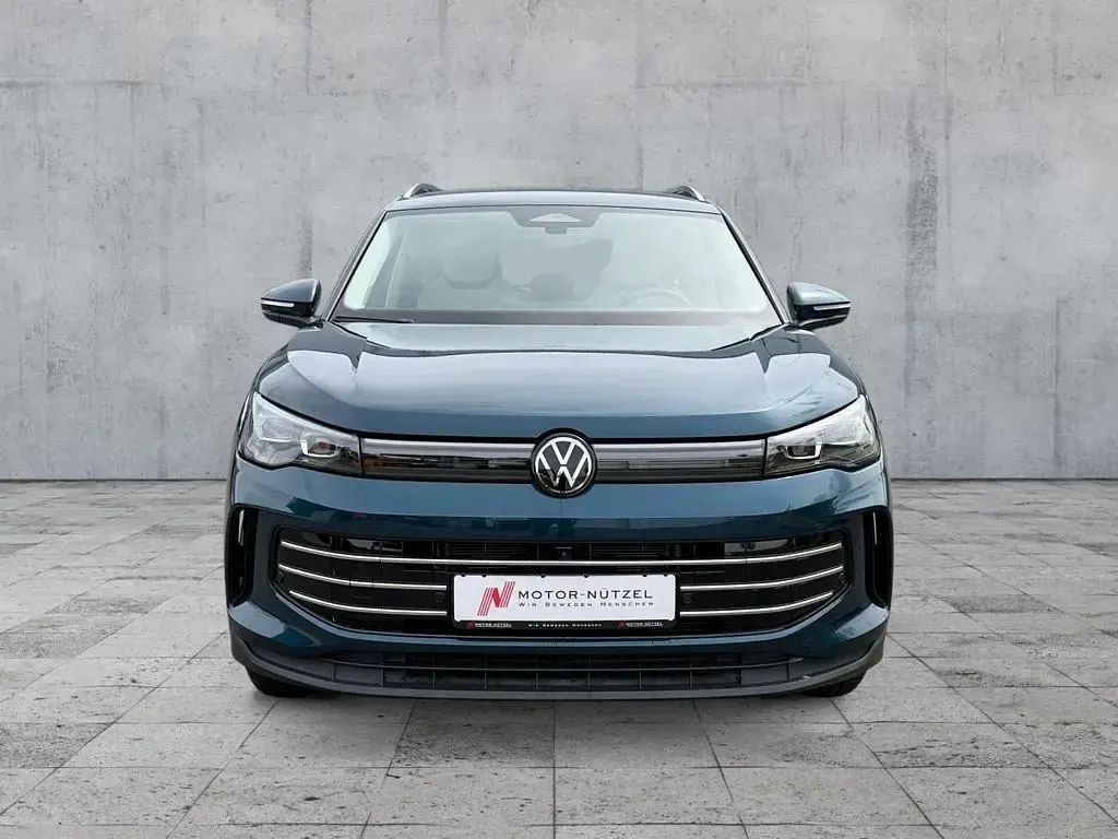 Gebraucht VW Tiguan Elegance 150 PS (110 kW) 2025 Blau SUV