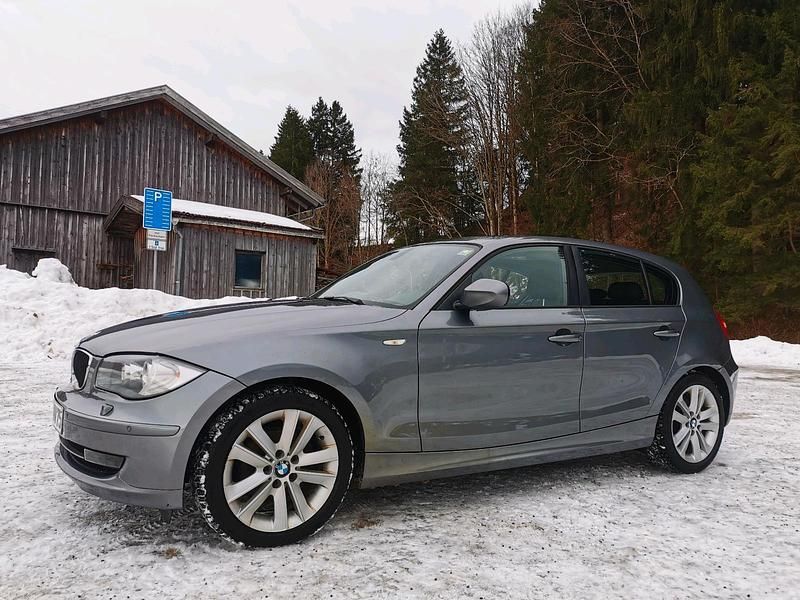 Gebraucht BMW 120 177 PS (130 kW) 2010 Grau Kleinwagen