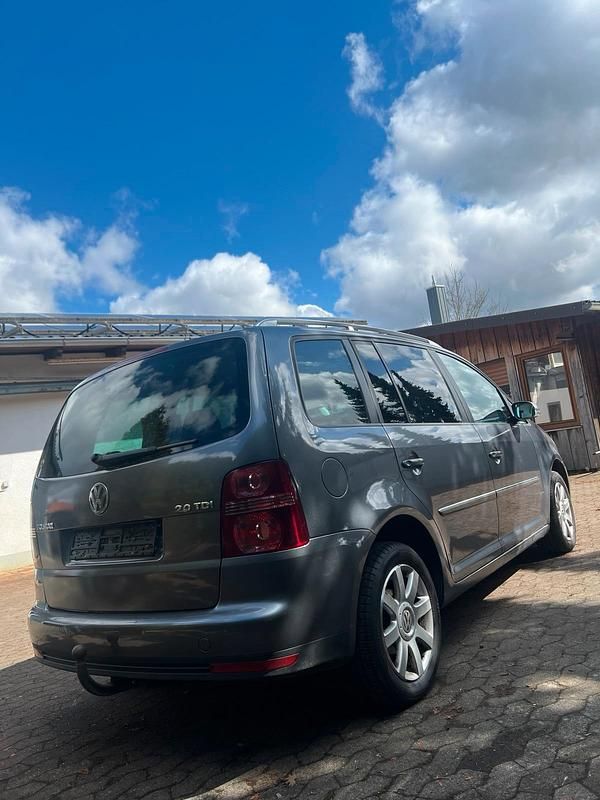 Gebraucht VW Touran 140 PS (102 kW) 2007 Grau Van / Kleinbus