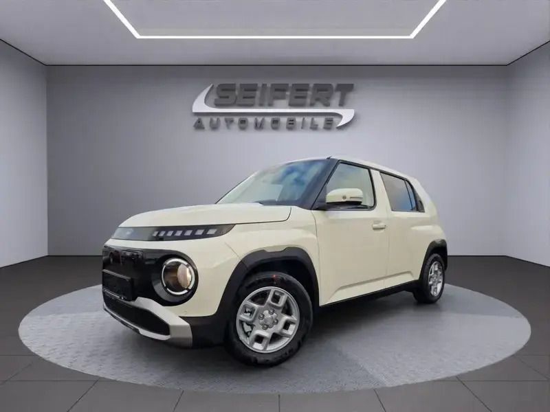 Unbleached ivory Gebraucht 2025 Hyundai Inster Trend Kleinwagen | 24.450 € (Fairer Preis) - Bild 1/1