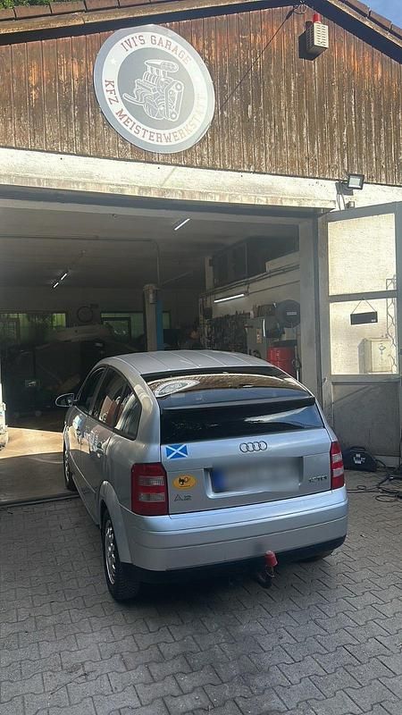 Silber Gebraucht 2004 Audi A2 Kleinwagen | 4.500 € (Fairer Preis) - Bild 1/4