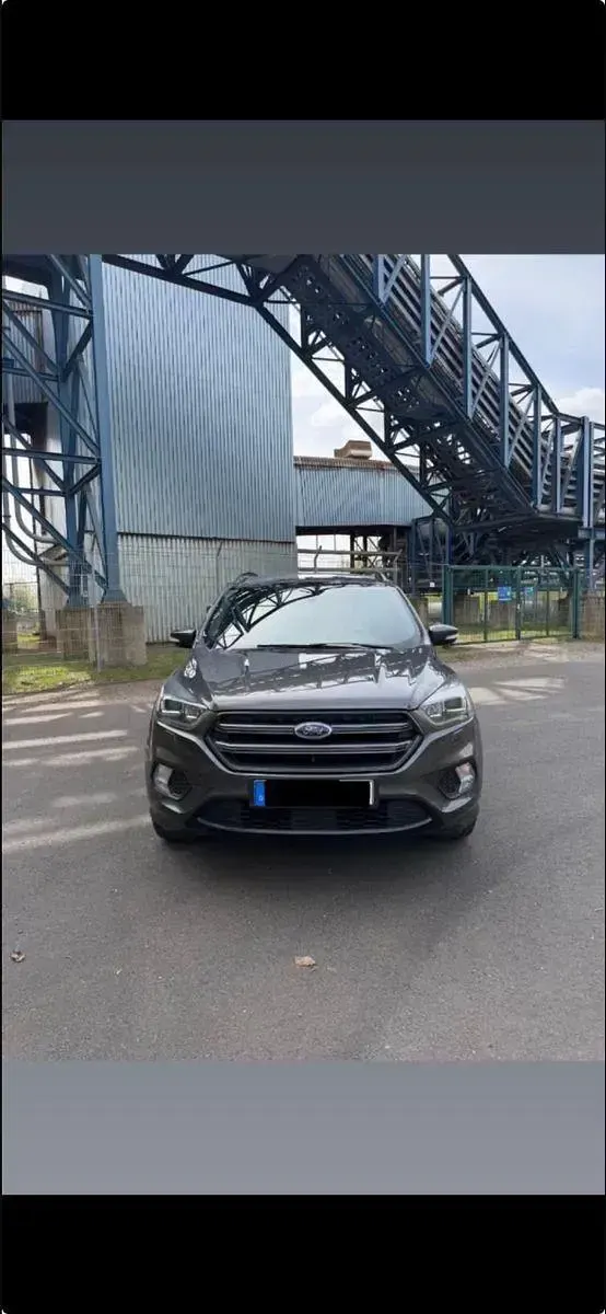 Usata Ford Kuga ST-Line 150 CV (110 kW) 2019 Grigio SUV
