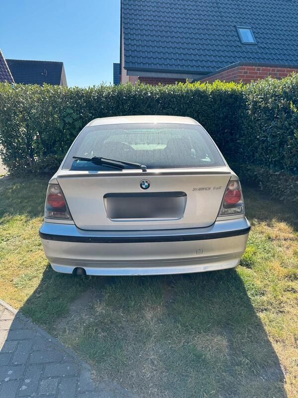 Silber Gebraucht 2003 BMW 320 Limousine | 1.200 € (Superpreis) - Bild 1/4