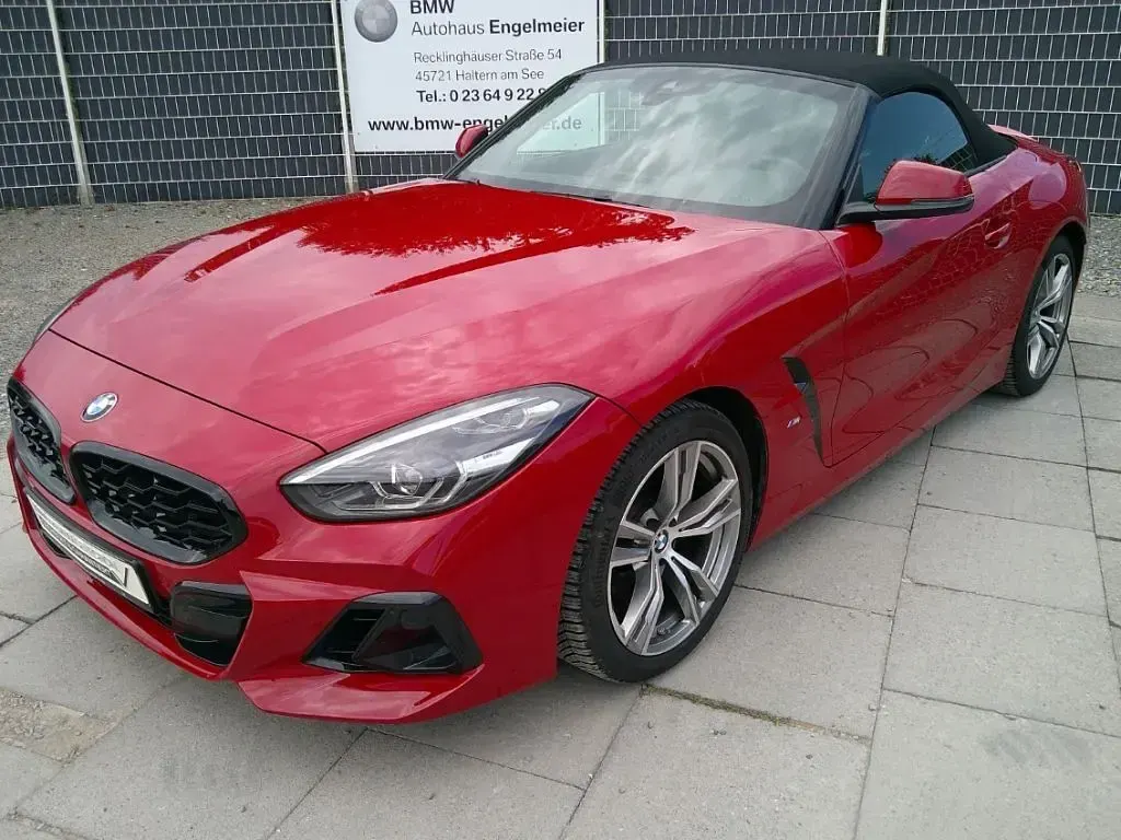 Gebraucht BMW Z4 Sport Line 197 PS (144 kW) 2024 Rot Cabrio