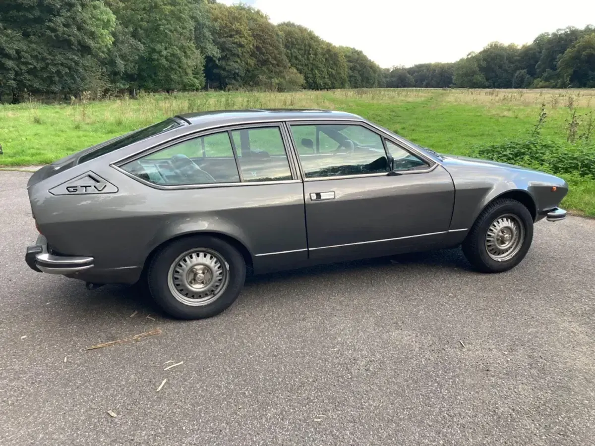 Gebraucht Alfa Romeo Alfetta GT/GTV 122 PS (89 kW) 1978 Grau Coupé