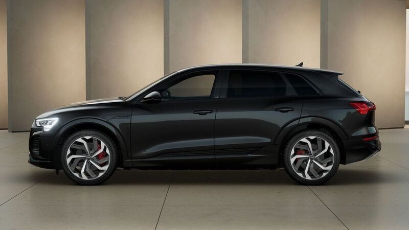 Gebraucht Audi Q8 e-tron S-Line 300 kW (408 PS) 2024 Daytonagrau perleffekt SUV