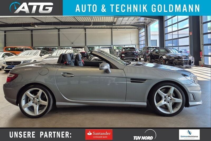 Palladiumsilber metalliclack Gebraucht 2011 Mercedes SLK350 AMG line Cabrio | 26.490 € (Fairer Preis) - Bild 1/4