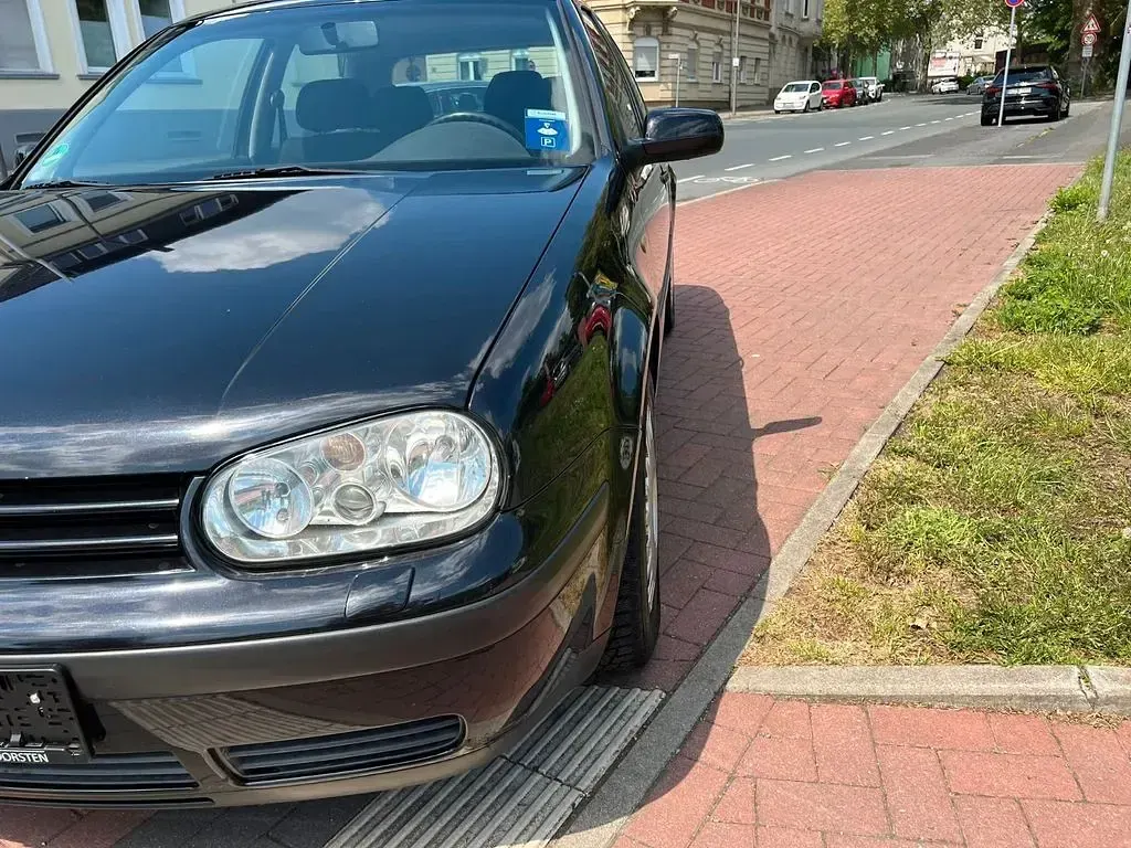 Brugt VW Golf III Basis 75 HK (55 kW) 1999 Sort Sedan