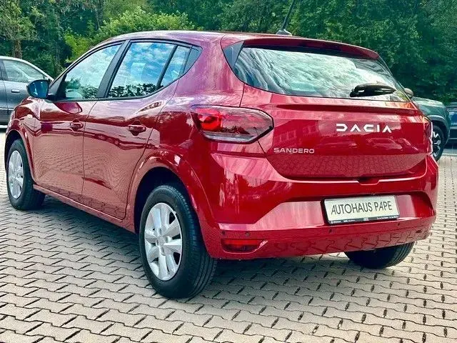Gebraucht Dacia Sandero Expression 91 PS (66 kW) 2023 Rot Limousine