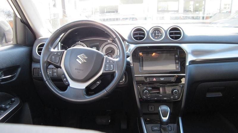 Gebraucht Suzuki Vitara Comfort+ 102 PS (75 kW) 2022 Weiß SUV