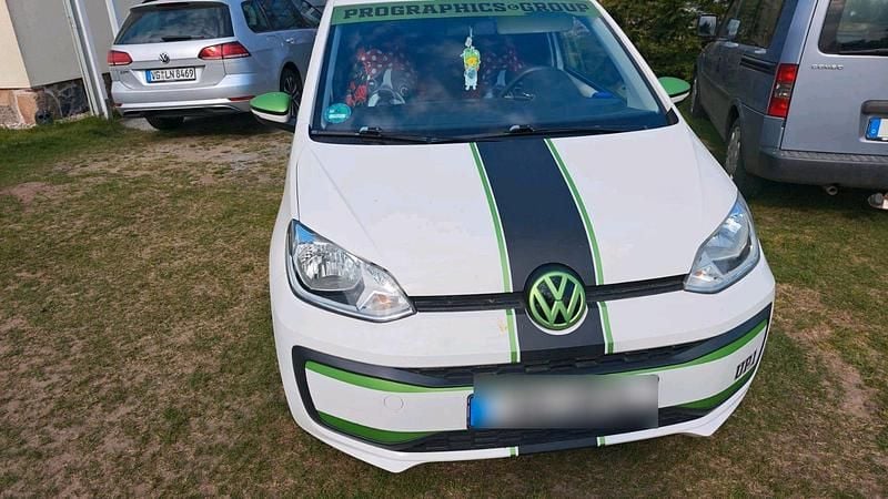 Second-hand VW up! 60 CP (44 kW) 2018 Alb Hatchback