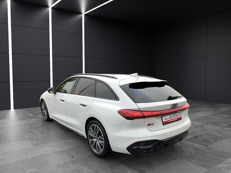 Gebraucht Audi A5 Sport 204 PS (150 kW) 2025 Weiß Coupé