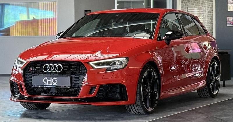 Gebraucht Audi RS3 Ambiente 400 PS (294 kW) 2018 Rot Limousine