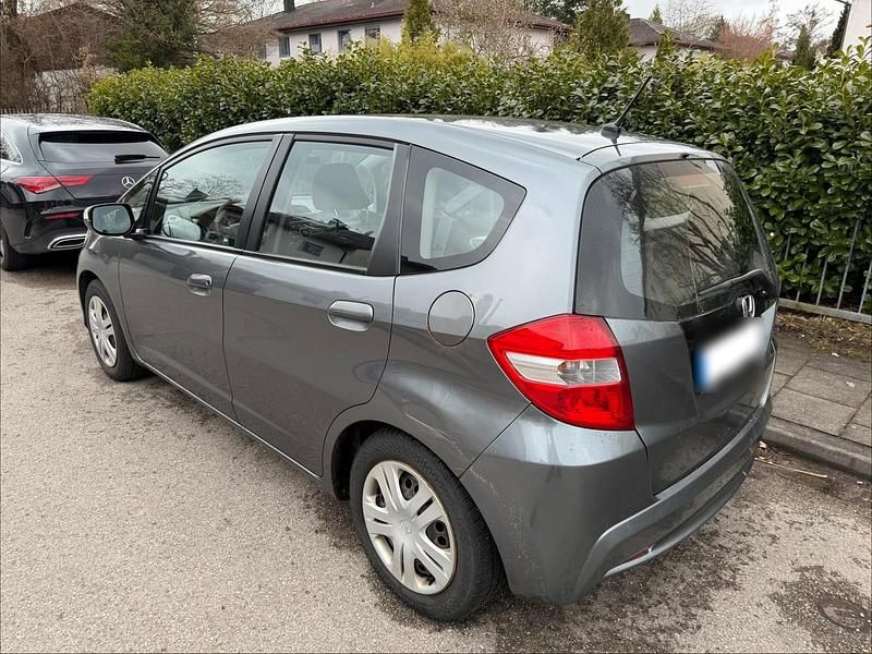 Gebraucht Honda Jazz 99 PS (72 kW) 2011 Grau Kleinwagen