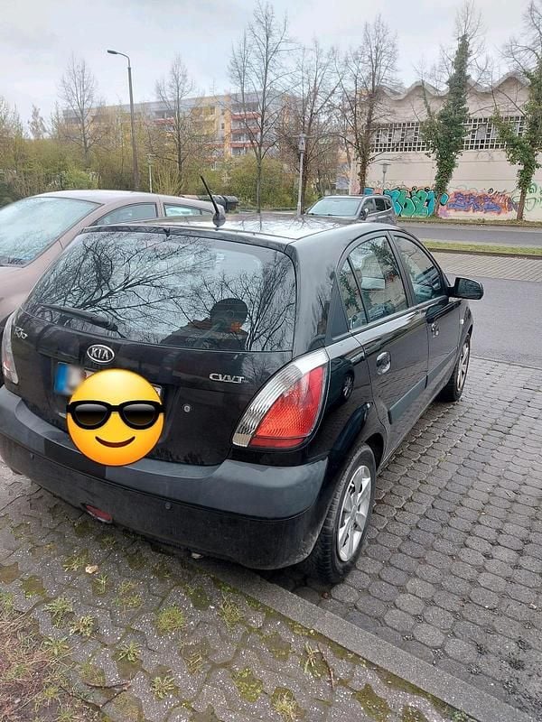 Second-hand Kia Rio 110 CP (80 kW) 2006 Negru Hatchback