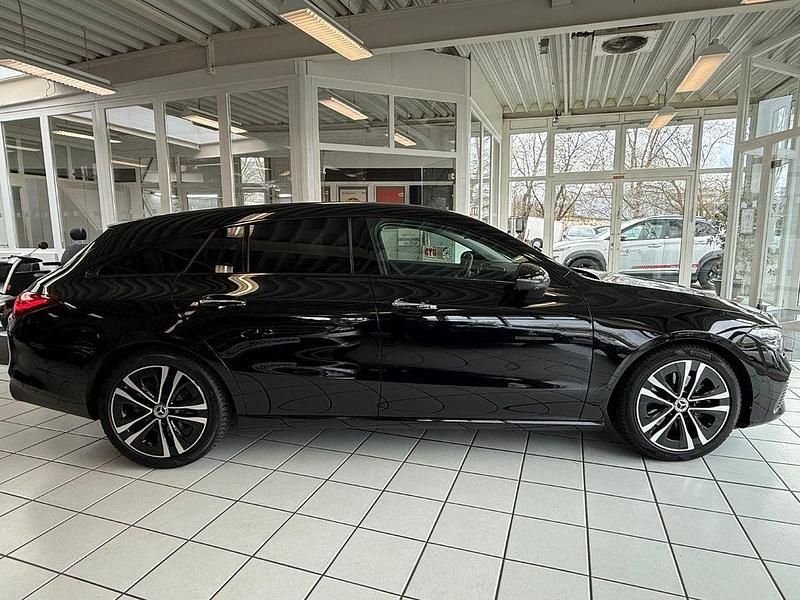 Gebraucht Mercedes CLA220 Night 190 PS (139 kW) 2025 Schwarz Limousine