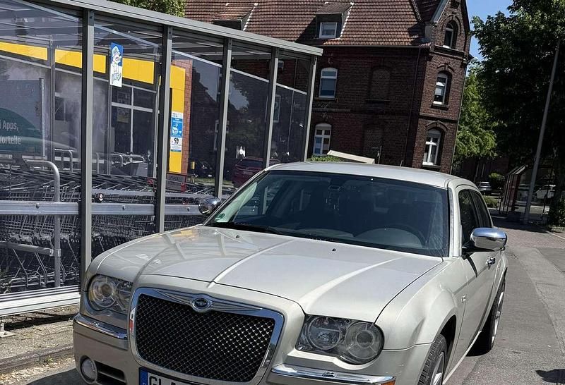 Używany Chrysler 300C 218 KM (160 kW) 2010 Sedan/Limuzyna