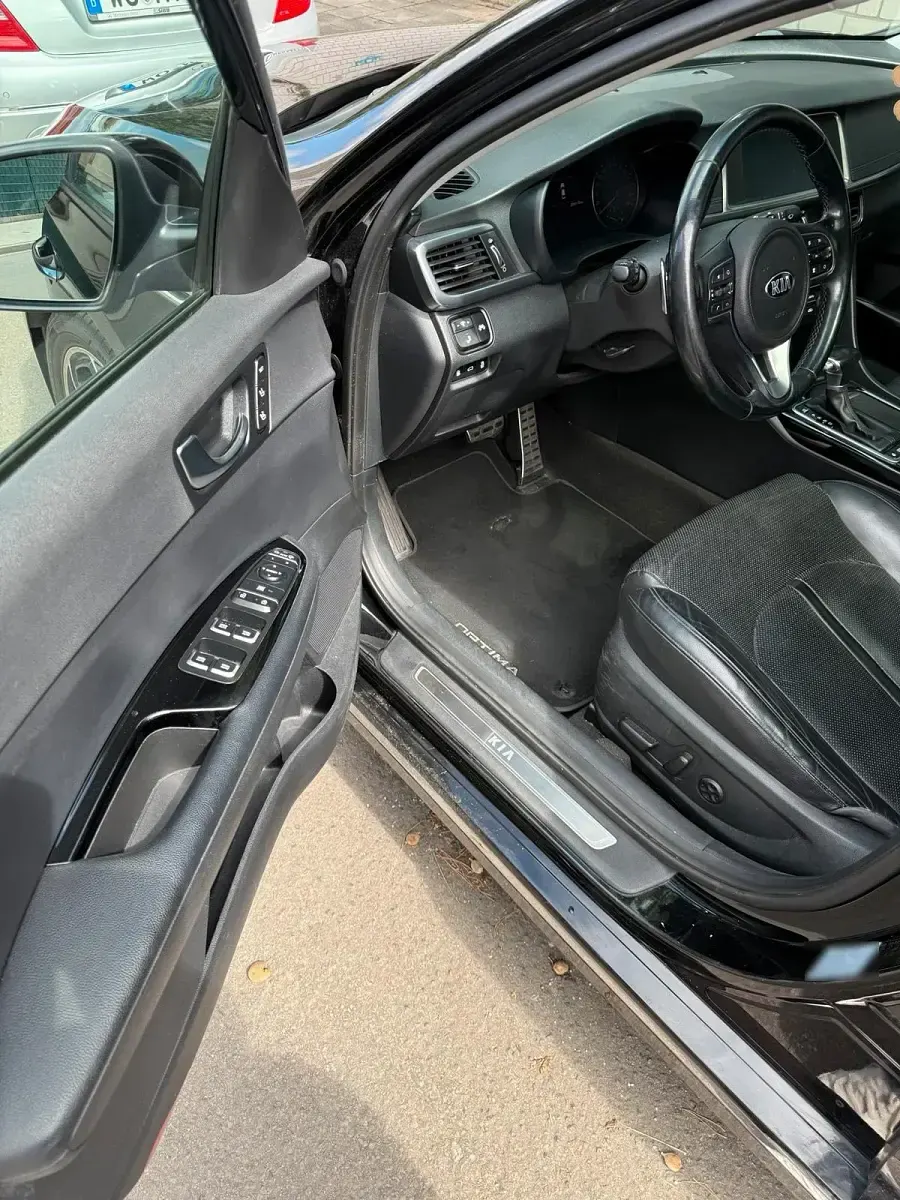 Gebraucht Kia Optima 141 PS (103 kW) 2016 Schwarz Limousine