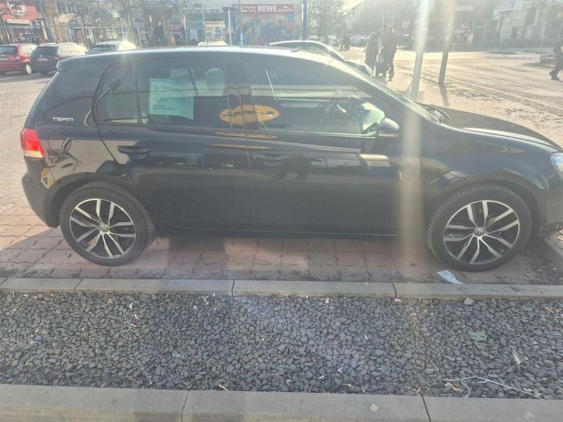 Gebraucht VW Golf VI Team 140 PS (102 kW) 2010 Schwarz Kleinwagen