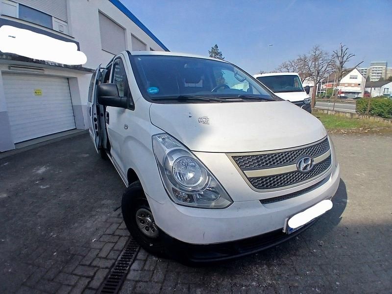 Gebraucht Hyundai H-1 110 PS (80 kW) 2011 Weiß Van / Kleinbus