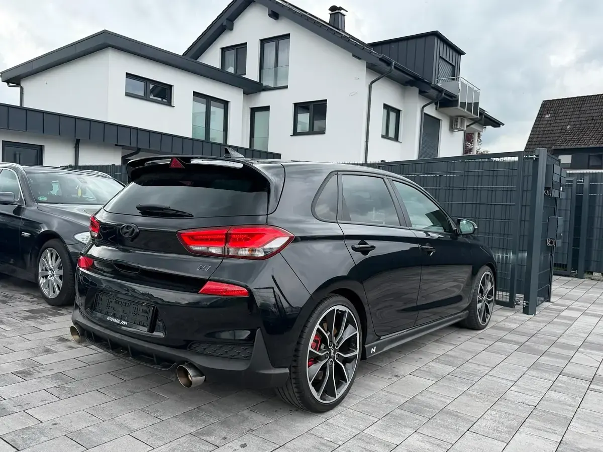 Gebraucht Hyundai i30 Sport 275 PS (202 kW) 2019 Schwarz Limousine