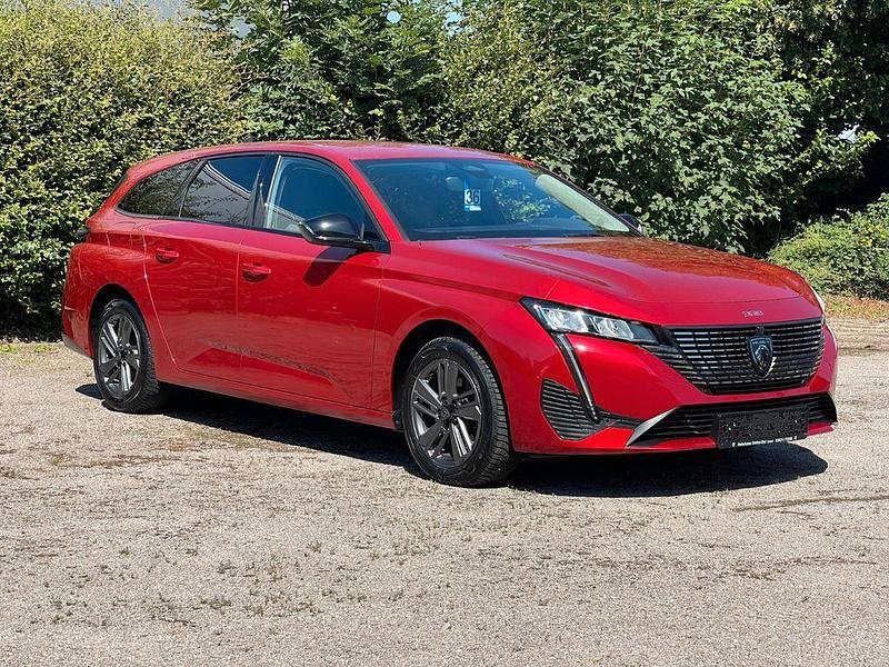 Rot Gebraucht 2024 Peugeot 308 Allure Kombi | 22.450 € (Superpreis) - Bild 1/4