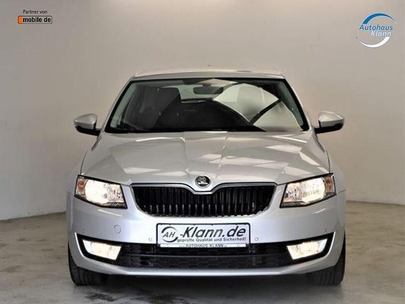 Gebraucht Skoda Octavia Ambition 179 PS (131 kW) 2016 Silber Limousine