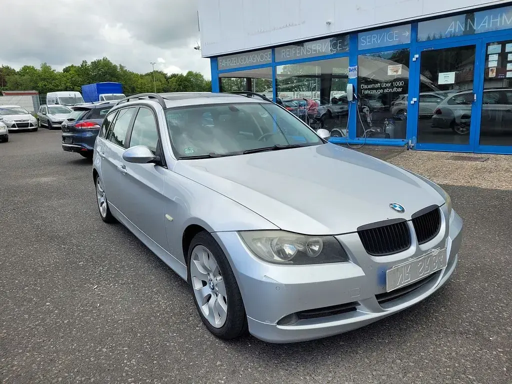 Gebraucht BMW 320 150 PS (110 kW) 2006 Silber Limousine