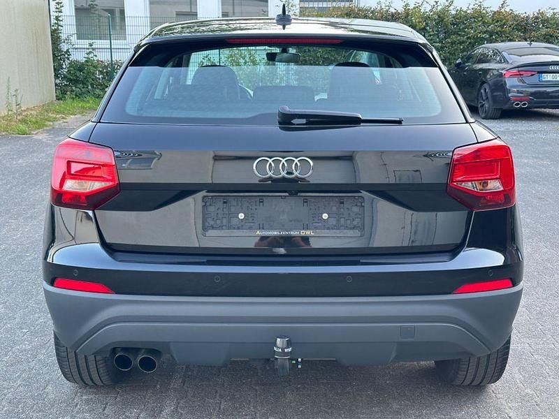Gebraucht Audi Q2 Basis 150 PS (110 kW) 2017 Schwarz SUV