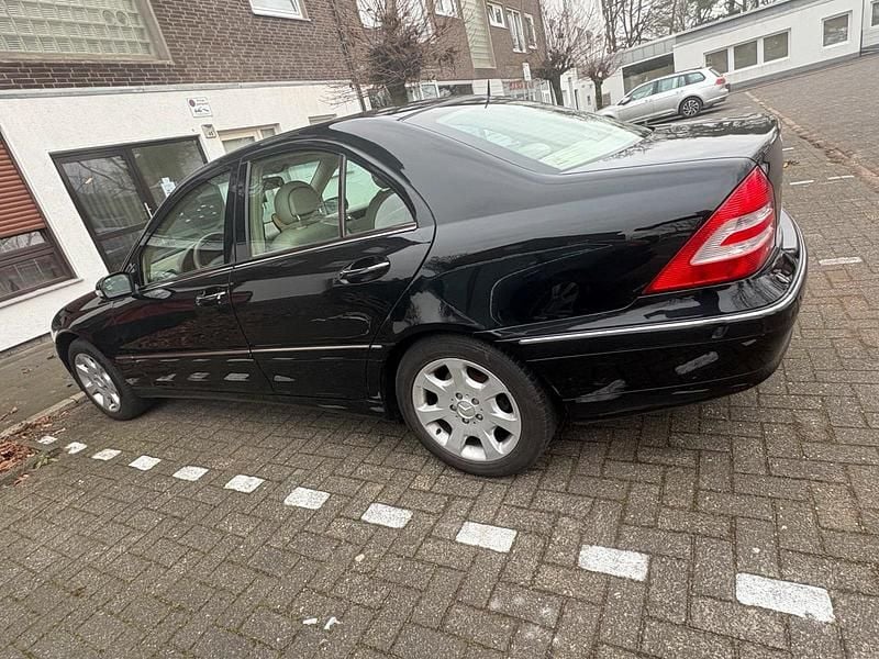 Gebraucht Mercedes C320 218 PS (160 kW) 2005 Schwarz Limousine