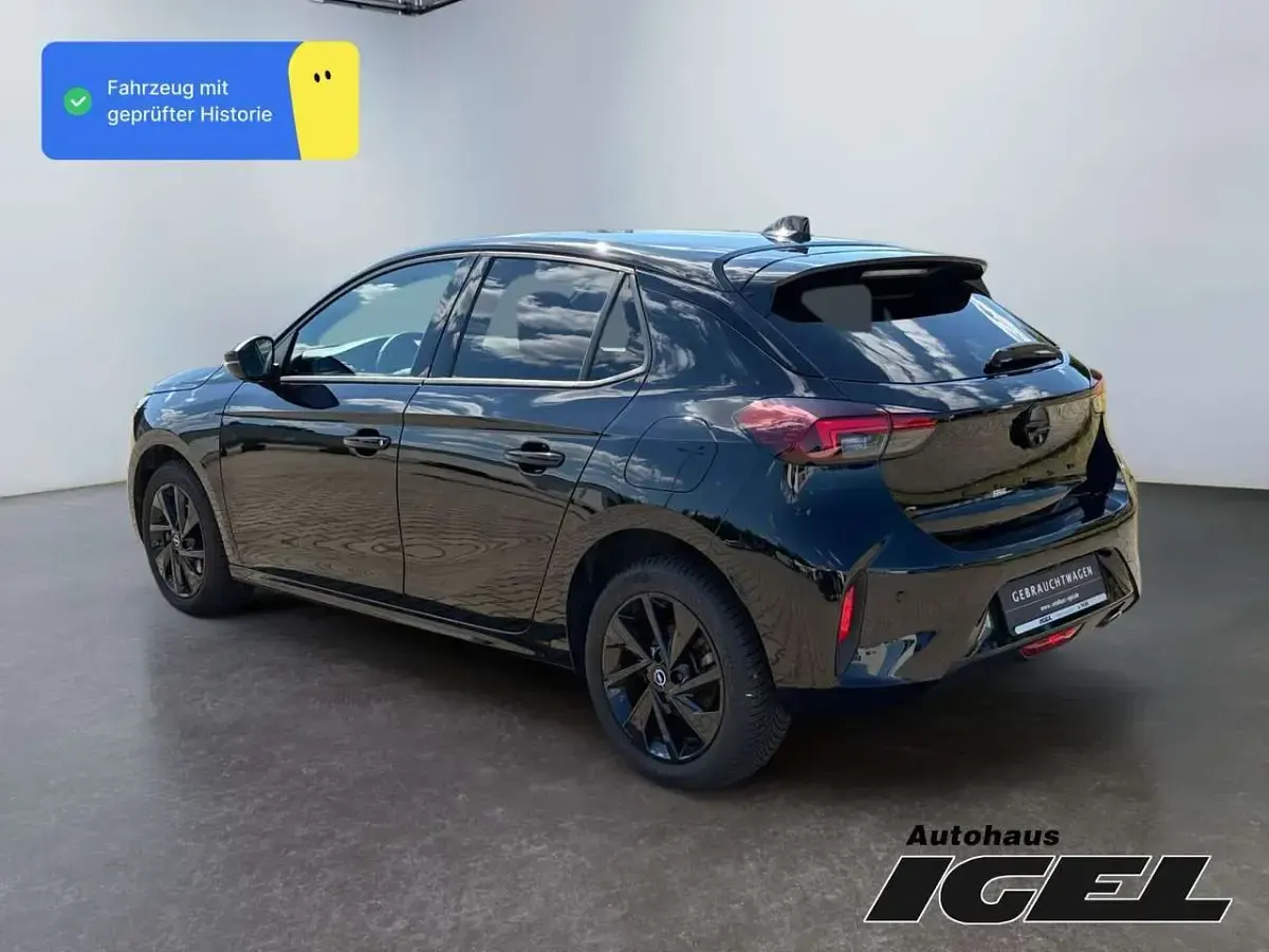 Gebraucht Opel Corsa 101 PS (74 kW) 2024 Lackierung schwarz Kleinwagen