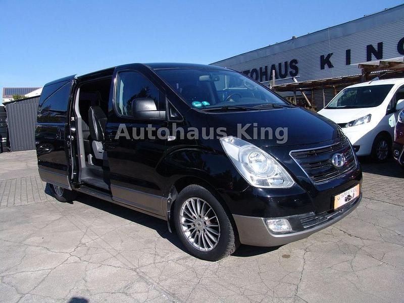 Schwarz Gebraucht 2016 Hyundai H-1 Premium Van | 17.800 € (Guter Preis) - Bild 1/4