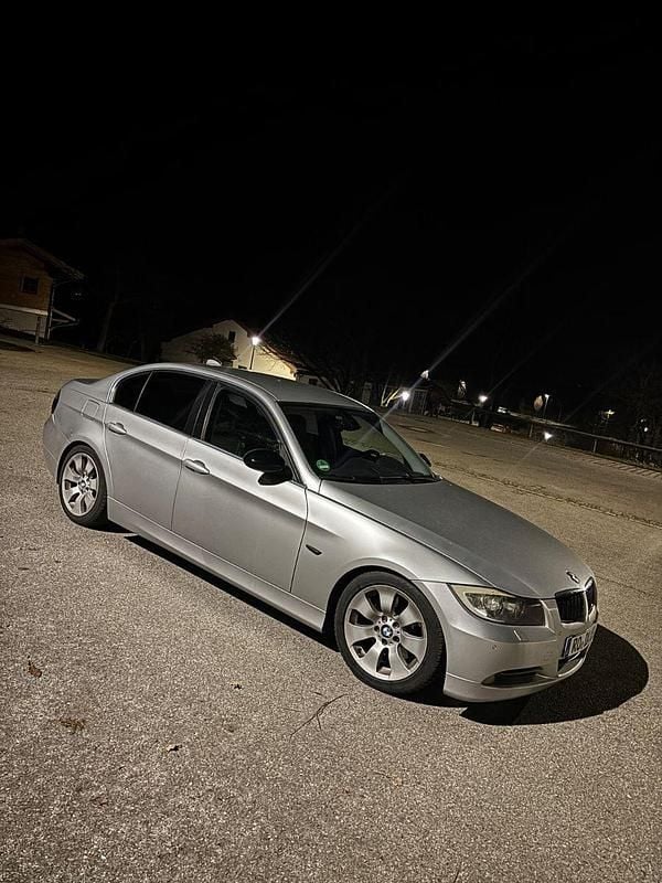 Gebraucht BMW 330 258 PS (189 kW) 2004 Silber Limousine