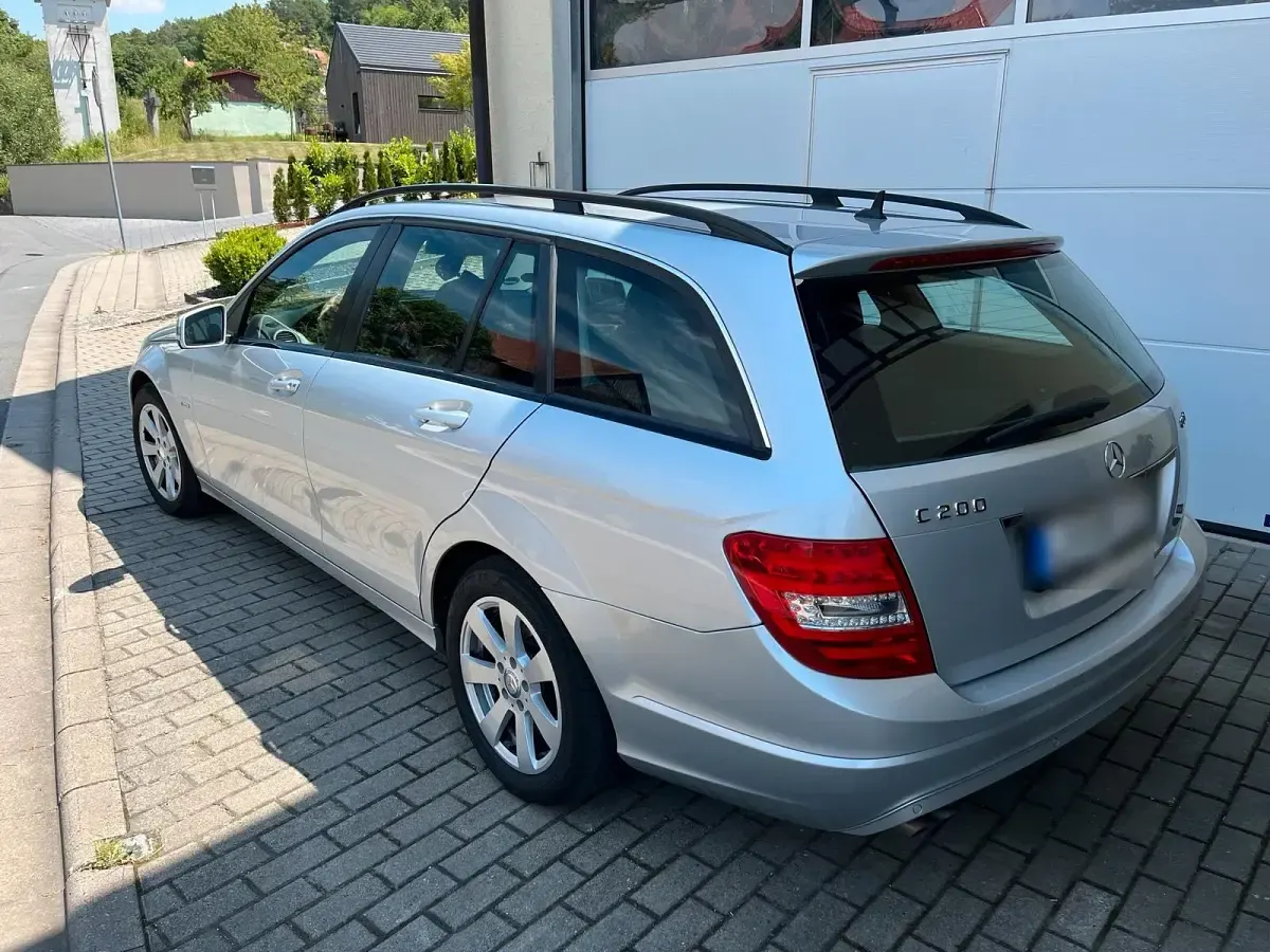 Gebraucht Mercedes C200 136 PS (100 kW) 2012 Silber Kombi