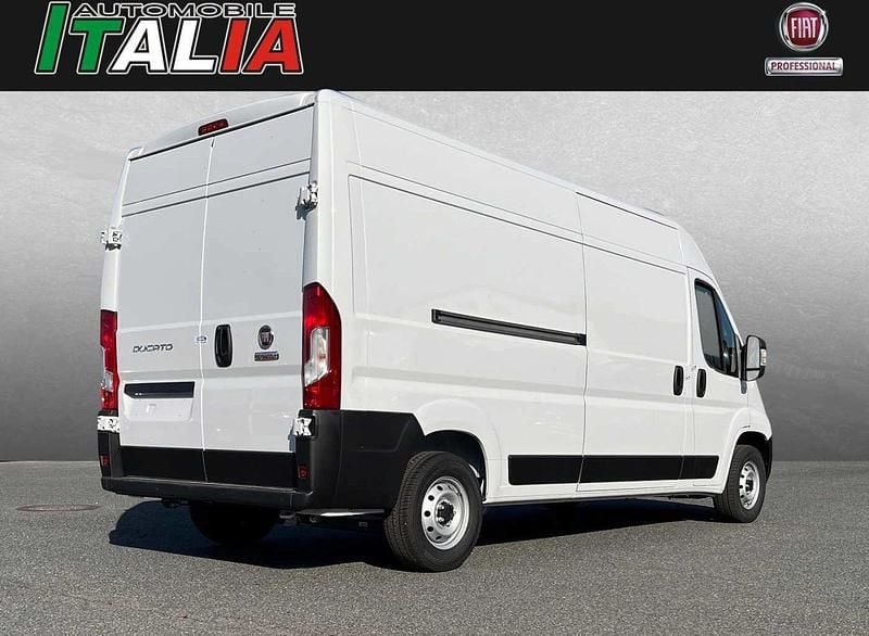 Gebraucht Fiat Ducato 140 PS (102 kW) 2023 Weiss Van