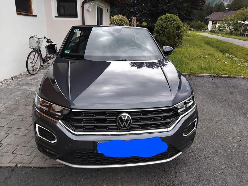 Grau Gebraucht 2021 VW T-Roc Cabriolet Active Cabrio | 25.750 € (Fairer Preis) - Bild 1/4