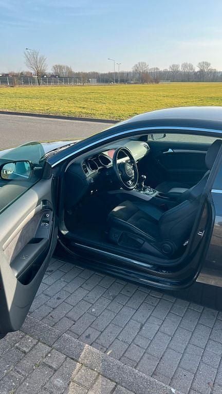 Gebraucht Audi A5 Sport 177 PS (130 kW) 2013 Grau Coupé