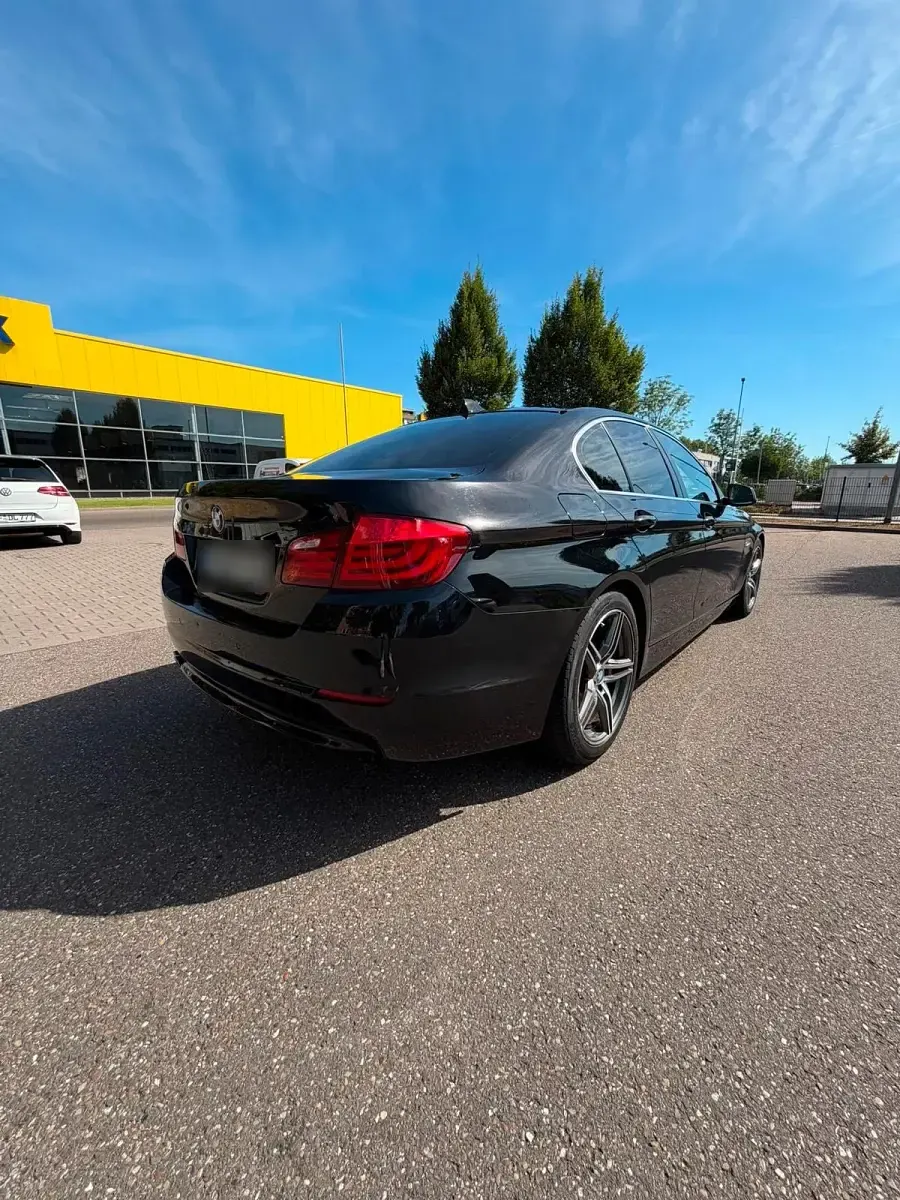 Gebraucht BMW 520 184 PS (135 kW) 2013 Schwarz Limousine