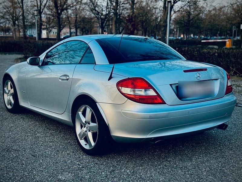Gebraucht Mercedes SLK200 169 PS (124 kW) 2004 Silber Cabrio