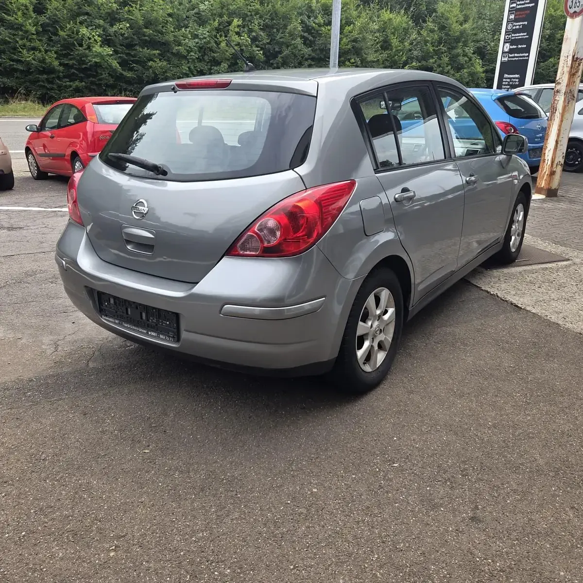 Gebraucht Nissan Tiida 110 PS (80 kW) 2009 Grau Limousine