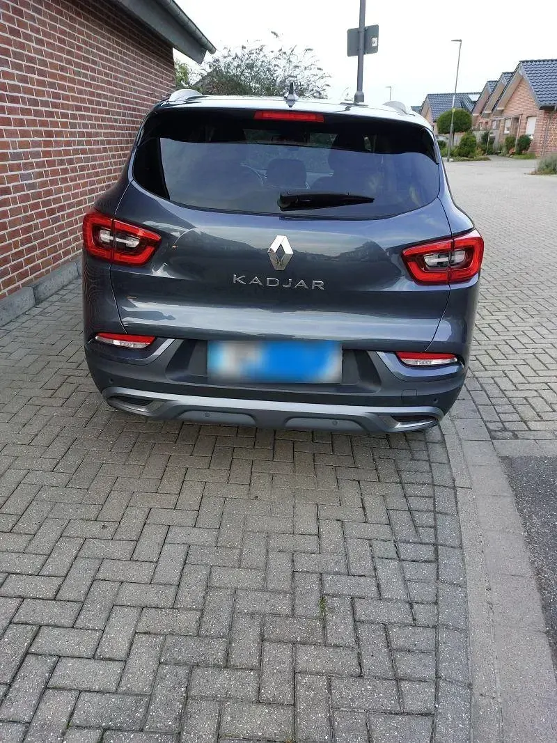 Gebraucht Renault Kadjar 140 PS (102 kW) 2022 Grau SUV