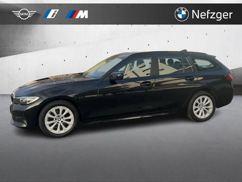 Gebraucht BMW 320 Advantage 190 PS (139 kW) 2020 Black sapphire metallic Kombi