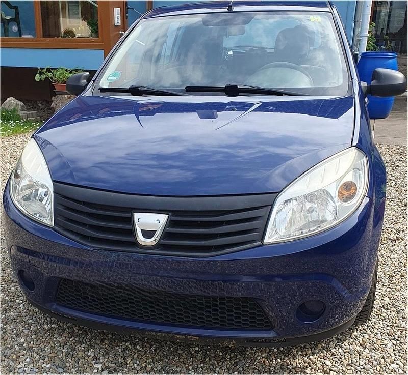 Gebraucht Dacia Sandero 77 PS (56 kW) 2009 Blau Limousine