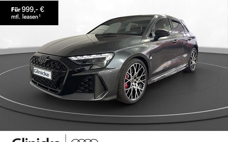 Grau Neu 2025 Audi RS3 Sportback Ambiente Kleinwagen | 81.840 € (Teuer) - Bild 1/4
