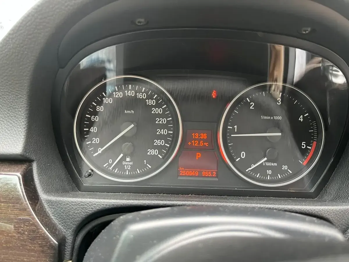 Gebraucht BMW 330 Cabriolet 245 PS (180 kW) 2011 Schwarz Cabrio