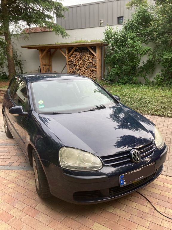 Blau Gebraucht 2004 VW Golf IV Trendline Limousine | 1.100 € (Guter Preis) - Bild 1/4