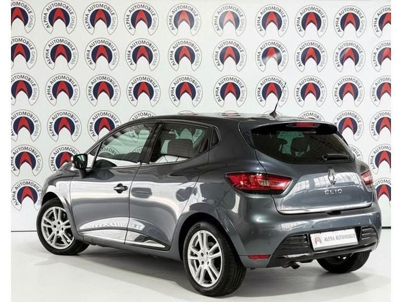 Gebraucht Renault Clio IV LIMITED 118 PS (86 kW) 2017 Grau (metallic) Kleinwagen