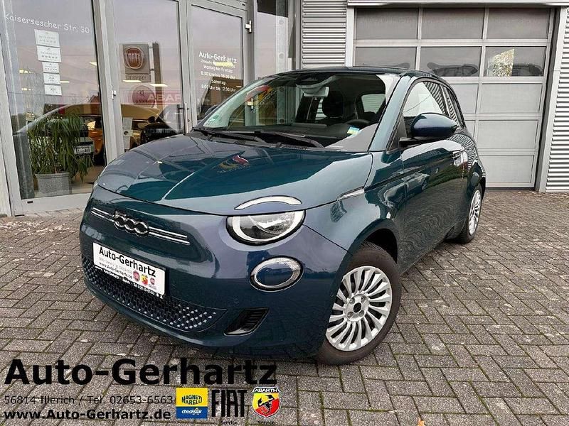 Ozean grün Gebraucht 2023 Fiat 500e Limousine | 21.990 € (Guter Preis) - Bild 1/4