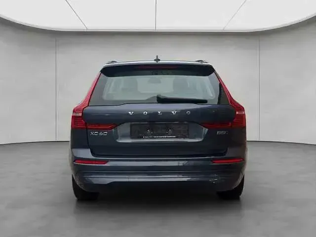 Gebraucht Volvo XC60 Core 250 PS (183 kW) 2024 Blau SUV